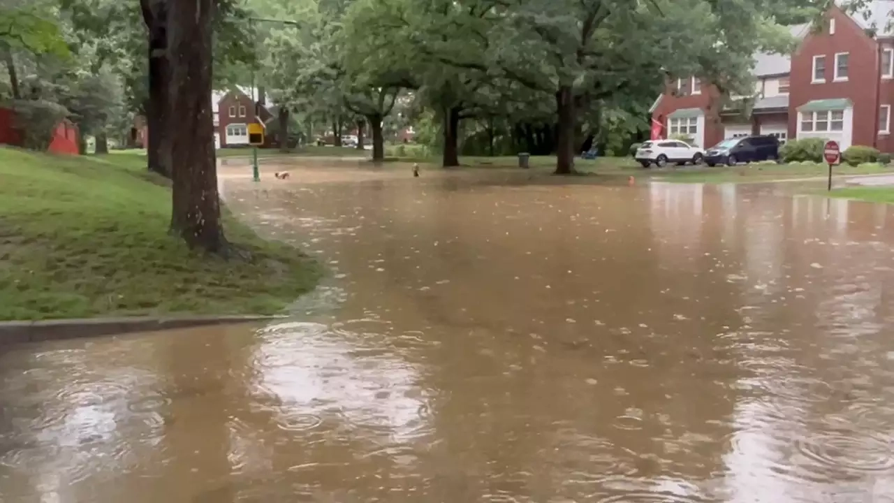 Flood threat spans eastern US as heavy rain continues 